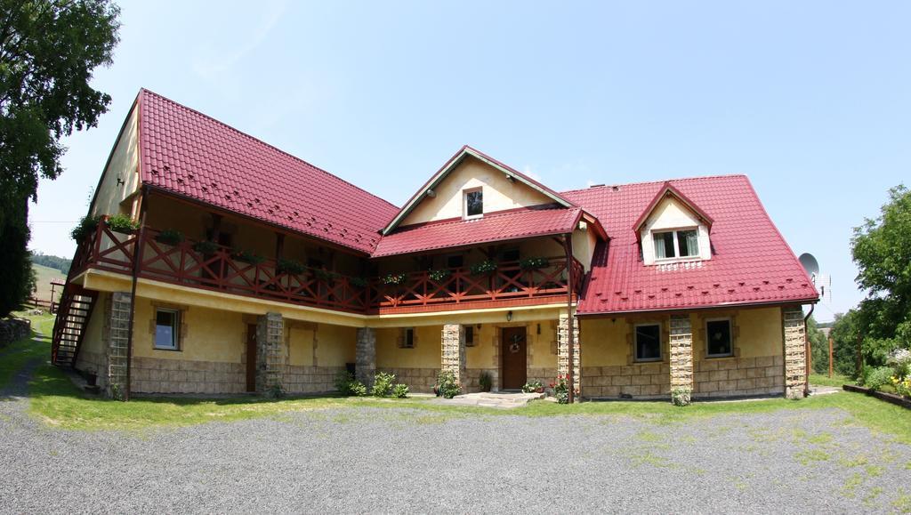 Dom Na Klonowym Wzgorzu Bed & Breakfast Stronie Śląskie Dış mekan fotoğraf