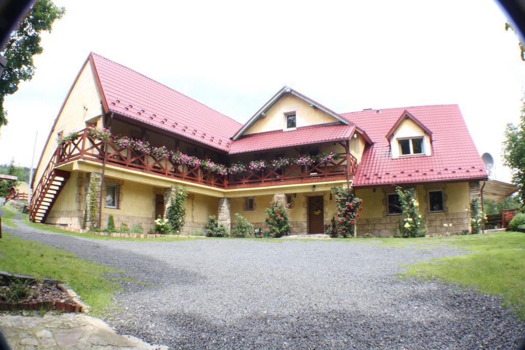 Dom Na Klonowym Wzgorzu Bed & Breakfast Stronie Śląskie Dış mekan fotoğraf