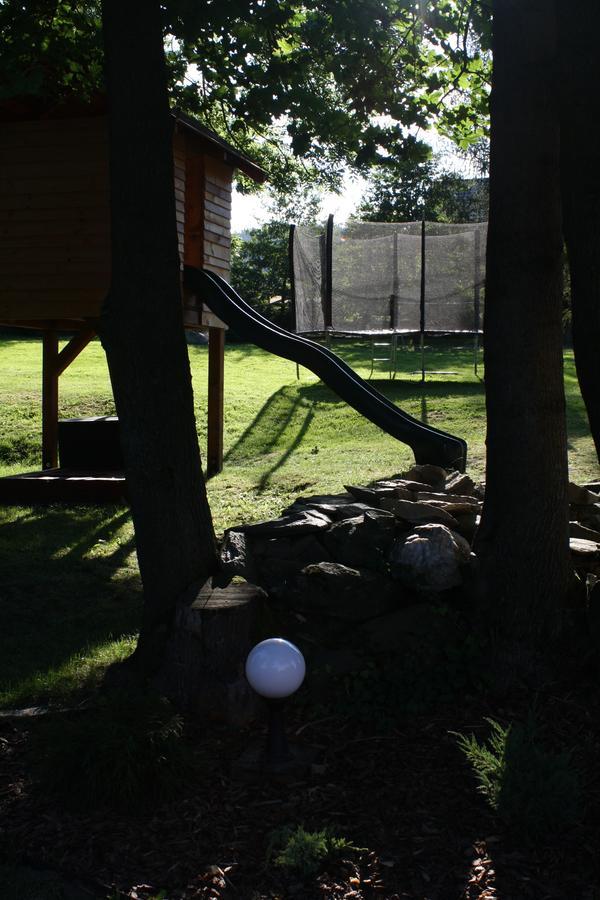 Dom Na Klonowym Wzgorzu Bed & Breakfast Stronie Śląskie Dış mekan fotoğraf
