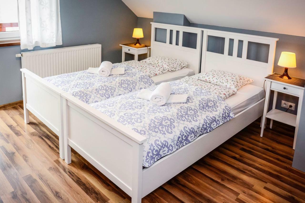 Dom Na Klonowym Wzgorzu Bed & Breakfast Stronie Śląskie Oda fotoğraf